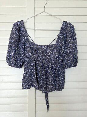 H&M - Floral Puff Sleeve Crop Top